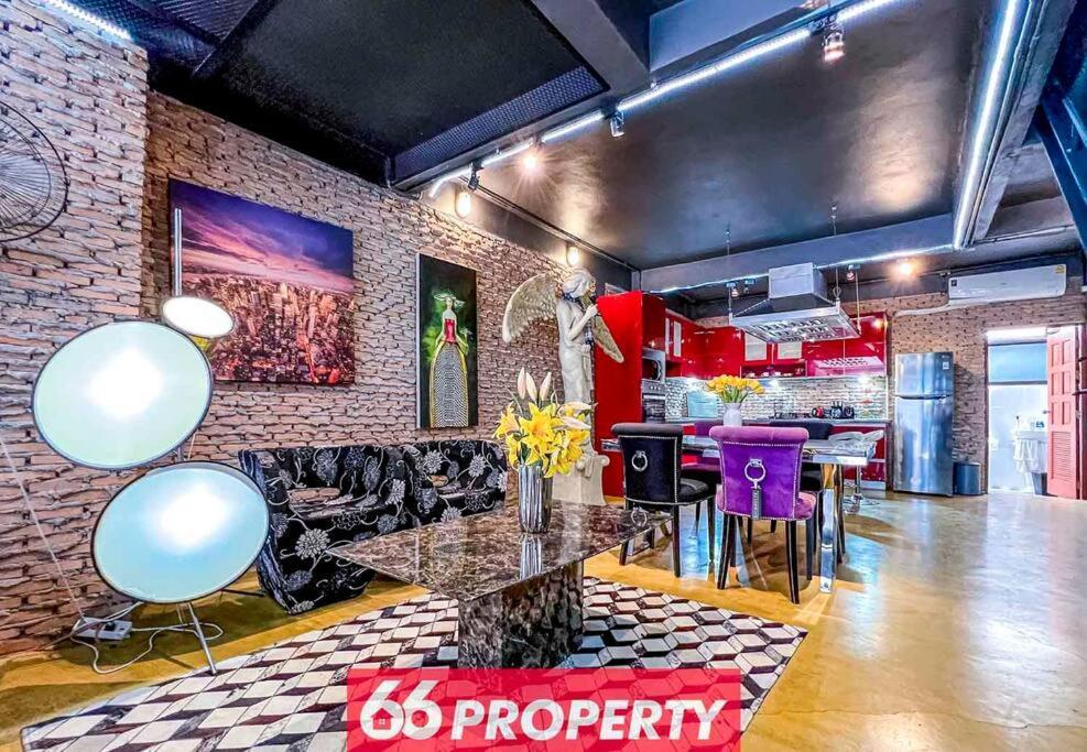 Chic Townhouse In Old Hébergement de vacances Chiang Mai